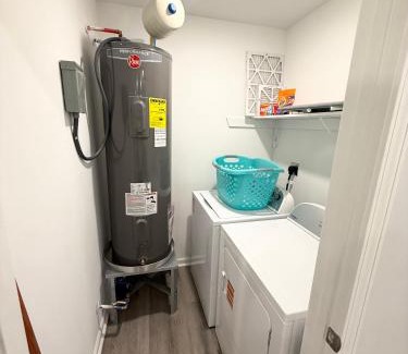 Shannon House | Bright, Cozy & Convenient - Minutes from UAB, Airport and Downtown Fun!