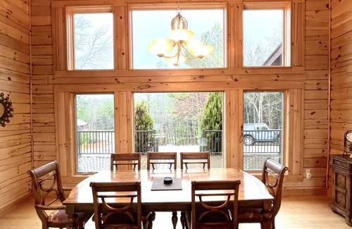 Tellico Plains Cabin | Cabin ∙ 5 bedrooms ∙ 10 guests