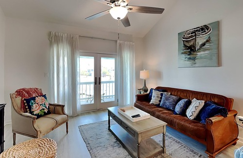 Key Allegro Condo | Canal Royale | Access to Boat Dock + Slip & Pool and Hot Tub!