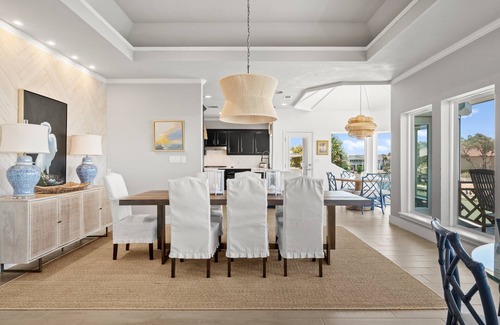 Key Allegro House | Casa Delfín - Family/Fun/Modern - Key Allegro location with panoramic bay views