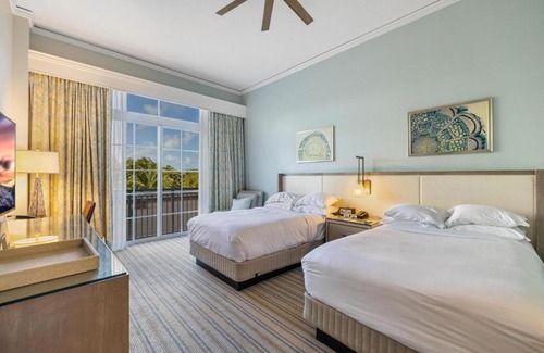 Key Biscayne House | Charming 5 Star Condo Unit Situated at Ritz Carlton-Key Biscayne