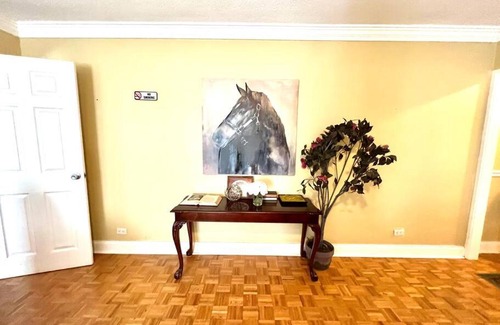 Downtown Atlanta Apartment | Charming Condo Downtown. Next to AmericasMart. 3N