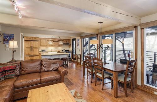 Aspen House | Chateau Roaring Fork Unit 38, Condo with Private Deck, 4 Blocks from Downtown