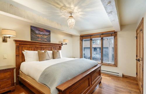 Aspen House | Chateau Roaring Fork Unit 38, Condo with Private Deck, 4 Blocks from Downtown