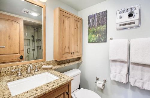 Aspen House | Chateau Roaring Fork Unit 38, Condo with Private Deck, 4 Blocks from Downtown