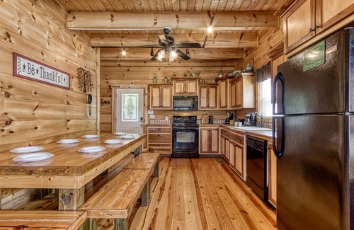 Pigeon Forge Cabin | Cinema Falls - Great Location! - Convenient to Everything!