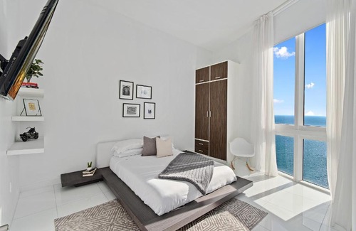 Sunny Isles Beach Apartment | Cloud9 - Sunny Isles Beach at Trump Tower