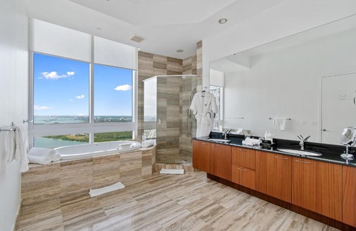 Sunny Isles Beach Apartment | Cloud9 - Sunny Isles Beach at Trump Tower