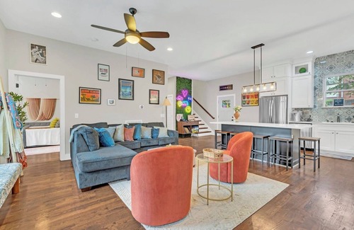 Shelby Hills House | CMA Fest The BlueBelle E Nash Songwriter Stay 3Bed 3Bath HotTub Yard 30+day
