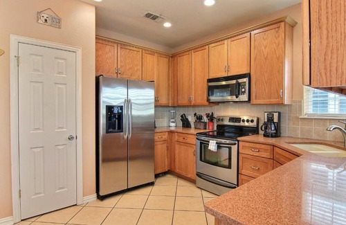 Port Aransas House | Coconut Charlie's 135MR Home