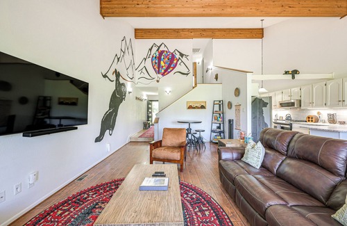 Pagosa Springs Condo | Colorful Condo in Pagosa Springs w/Patio!