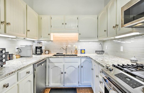 Pagosa Springs Condo | Colorful Condo in Pagosa Springs w/Patio!