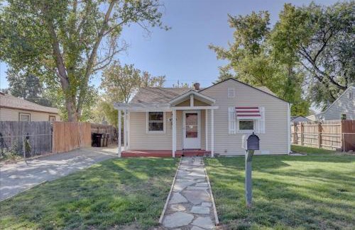 Arvada House | Comfy bungalow and fast Wi-Fi!