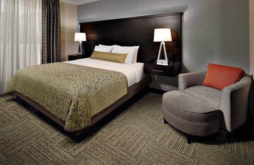 Utica Condo | Condo ∙ 2 bedrooms ∙ 8 guests