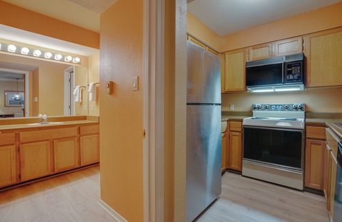 Angel Fire Condo | Condo with Covered parking two blocks from the Slopes!