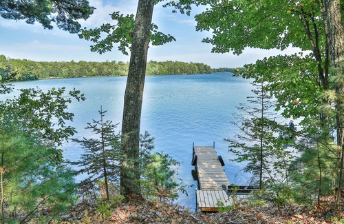 St Germain Cottage | Cottage 3 - Hiller's Pine Haven - Enjoy a breathtaking lake view - Free WIFI
