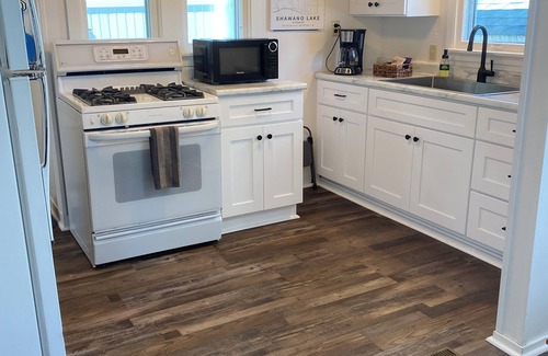 Shawano Cottage | Cottage by the Beach
