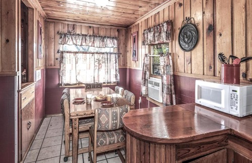 Ruidoso Cabin | Country Cabin, 2 Bedrooms, Fireplace, Midtown, Sleeps 6