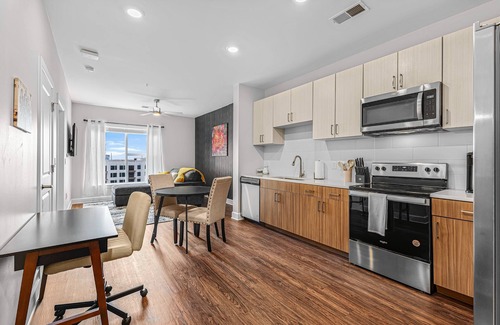 The Gulch Apartment | Cozy 1-bed with Pool/Spa/Gym/Parking in The Gulch/Downtown Nashville