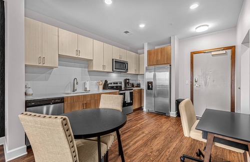 The Gulch Apartment | Cozy 1-bed with Pool/Spa/Gym/Parking in The Gulch/Downtown Nashville