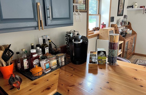 Paw Paw Lake House | Cozy 4-bedroom house in adorable Watervliet with fitness room, WiFi