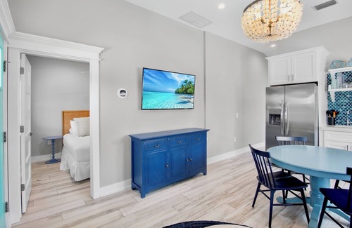 Holmes Beach Villa | Cozy AMI Villa! Pool, BBQ, and Beach Access!