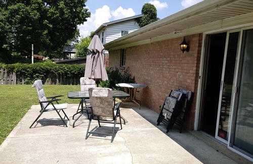 Parkdale House | Cozy & charming ranch style home in cul-de-sac.