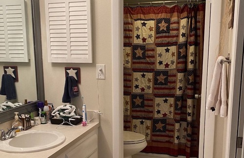 East Naples Condo | Cozy condo, 4 miles to the beach and only 3 miles to downtown 5th Avenue!
