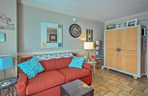 Myrtle Beach Apartment | Cozy Myrtle Beach Condo with Ocean View and Pool Access