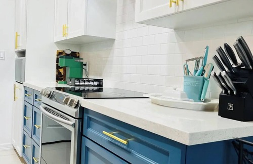 Mission House | Cozy stay in Mission - With Pool & Patio
