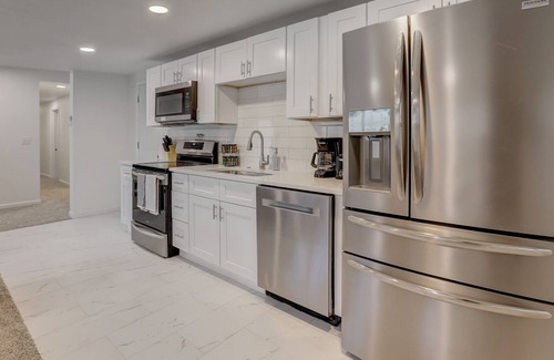 Eiber Apartment | Cozy Unit Close to Downtown, Skiing & RedRocks