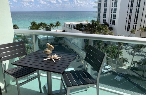 Hollywood South Central Beach Condo | DIRECT Ocean View & Pool View FULLY Remodeled Condo!