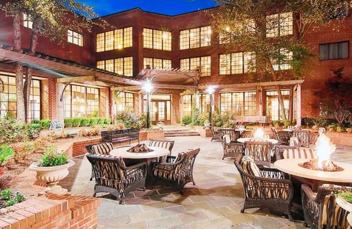 Barclay Downs Hotel | DoubleTree Suites by Hilton Charlotte/SouthPark