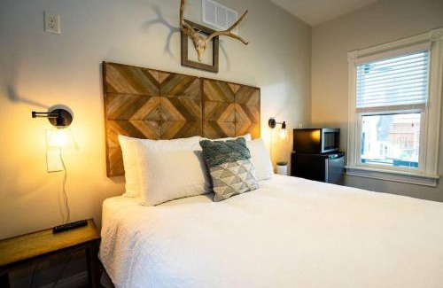 Five Points Apartment | Enchanting Escape