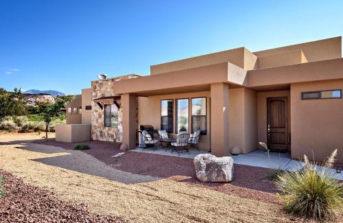 St. George Villa | Escape On The 18th Hole
