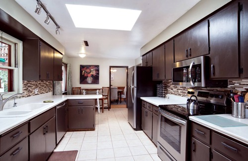 Glenwood Springs House | Family Home w/Grill & Large Yard, Near Downtown Glenwood Springs! Dog Friendly!