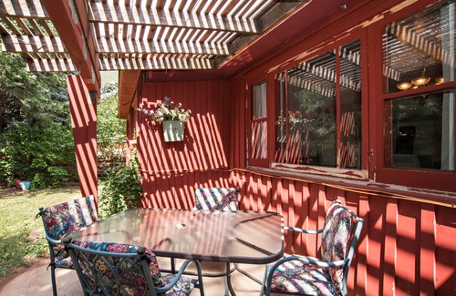 Glenwood Springs House | Family Home w/Grill & Large Yard, Near Downtown Glenwood Springs! Dog Friendly!