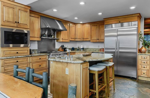 Baldy Mountain House | Free SkyCard Act - Ski Area Views, Private Hot Tub, Gas Fireplace-Above the Fray