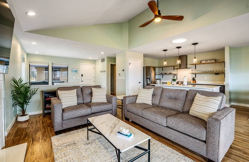 Wapato Point House | Fully renovated townhome with private hot tub, deck, shared pool, & fast WiFi