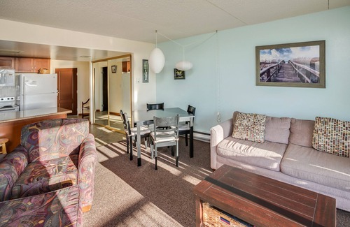 Gearhart Condo | G661 - 1 Bedroom 3rd floor, Elevator, No Cleaning Fees