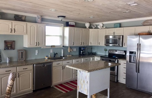 Jamaica Beach House | Gated Top and Bottom Deck Safe Children 3BR On Bay Canal Great Fishing !