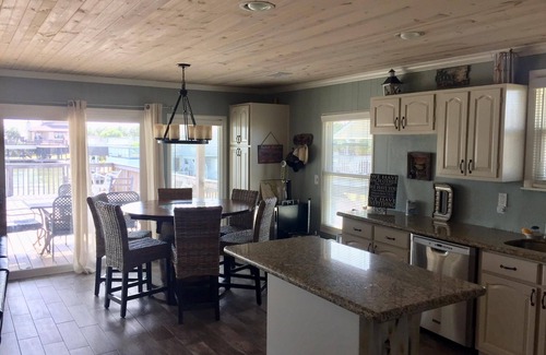 Jamaica Beach House | Gated Top and Bottom Deck Safe Children 3BR On Bay Canal Great Fishing !
