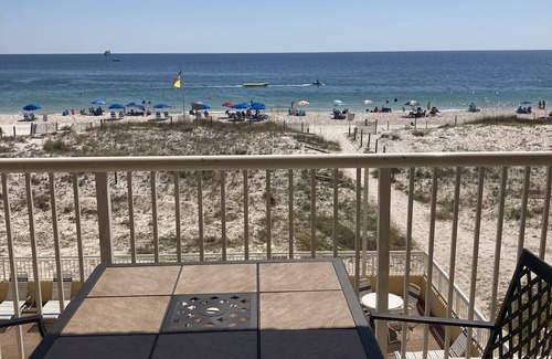 Ono Island Condo | Gorgeous beachfront getaway! Come watch the dolphins!
