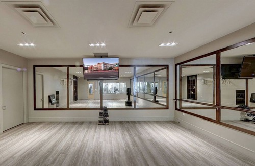 Ballpark Apartment | Gorgeous LoDo 2BR w/ Pool, Gym, 1 block from Coors Field, by Blueground