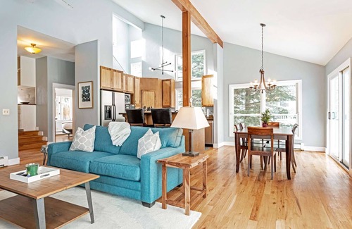 Avon House | Great Dates & Rates For Feb-March! Bring the Whole Family to Our Dog Friendly, 5BR Home This Season