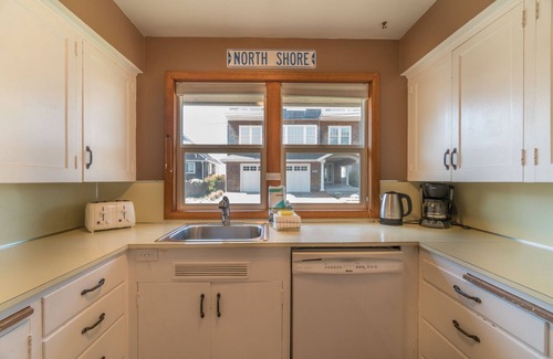 Seaside House | Great Family Beach Home, Easy Beach Access, 2 Blocks to Promenade, Close to Town