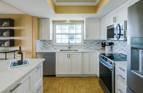 Holmes Beach Condo | Gulf Place Unit 3 in Holmes Beach