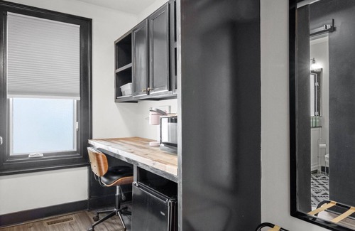 12 South House | Heart of 12th South - 1 bed, 1 bath Cozy Suite in Nashville