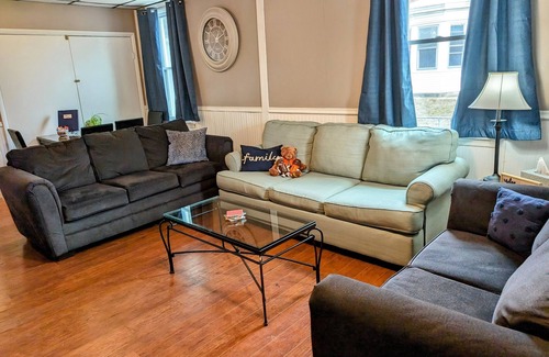 Campbelltown House | Hershey happiness less than 5 miles to the park!