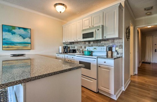 Folly Field Apartment | Hilton Head Island Condo with Pool Steps to Beach!